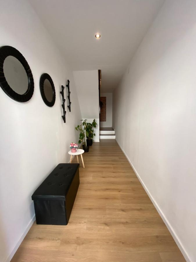 Green Oasis New Apartment พูลา ภายนอก รูปภาพ