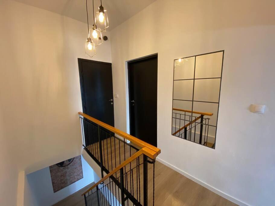 Green Oasis New Apartment พูลา ภายนอก รูปภาพ