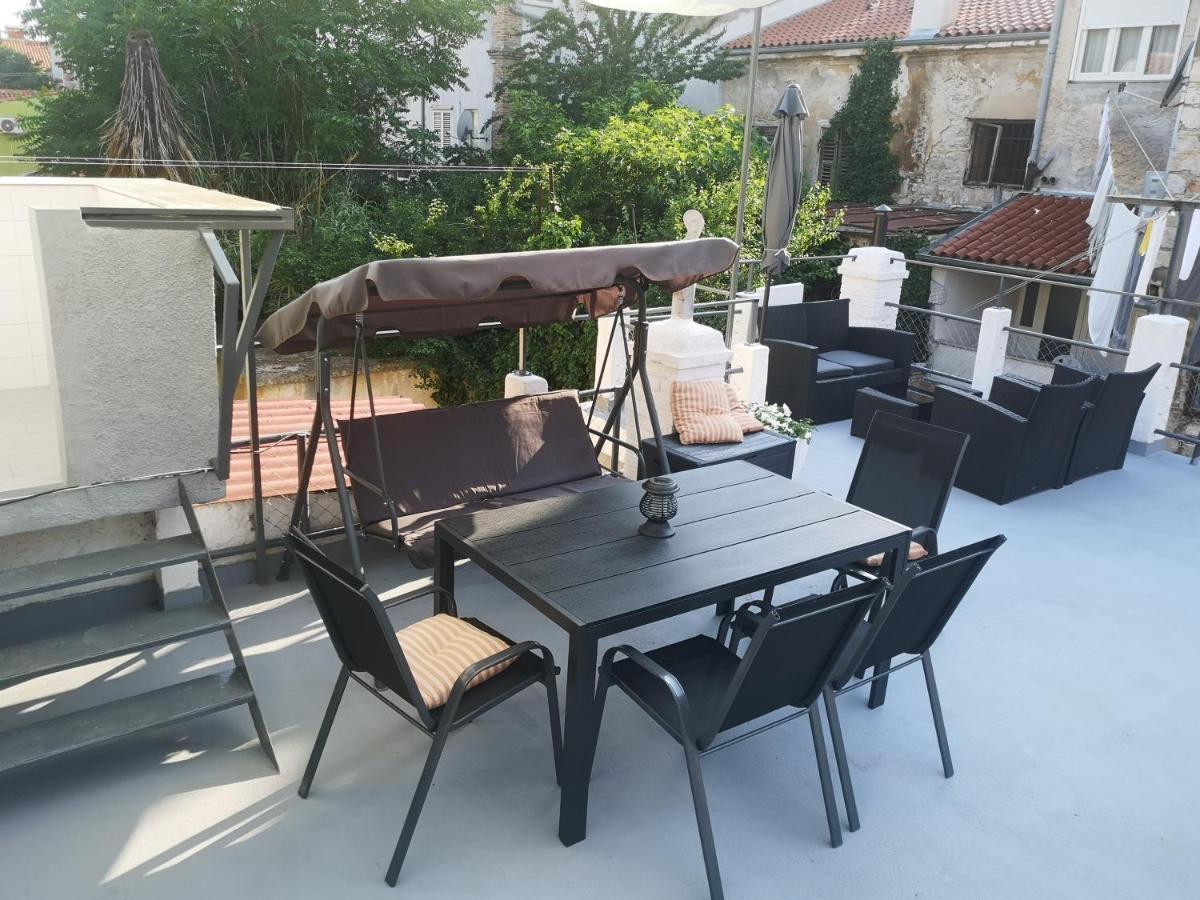 Green Oasis New Apartment พูลา ภายนอก รูปภาพ