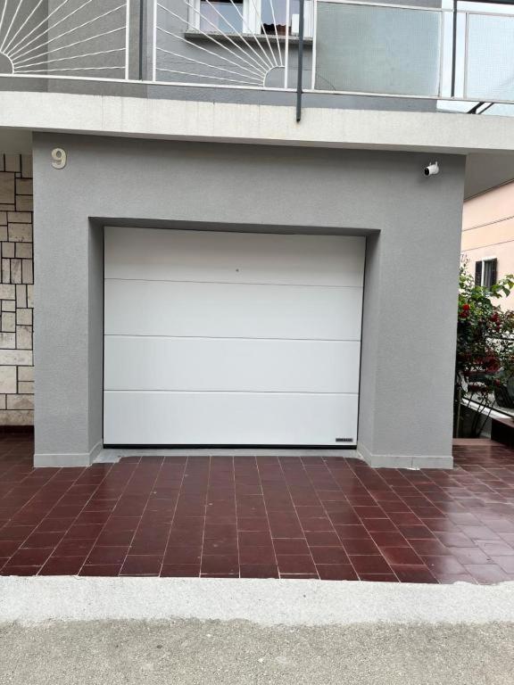 Green Oasis New Apartment พูลา ภายนอก รูปภาพ