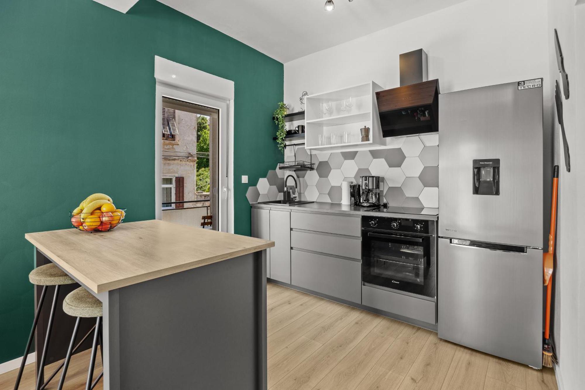 Green Oasis New Apartment พูลา ภายนอก รูปภาพ