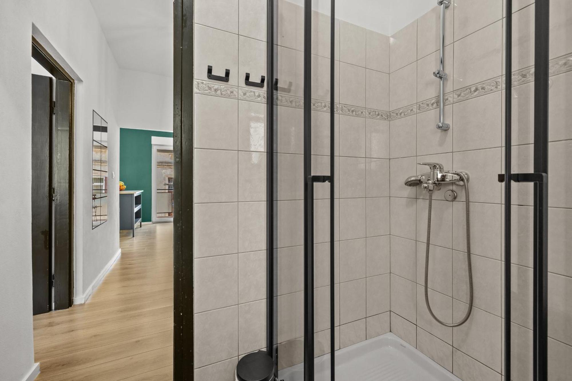 Green Oasis New Apartment พูลา ภายนอก รูปภาพ