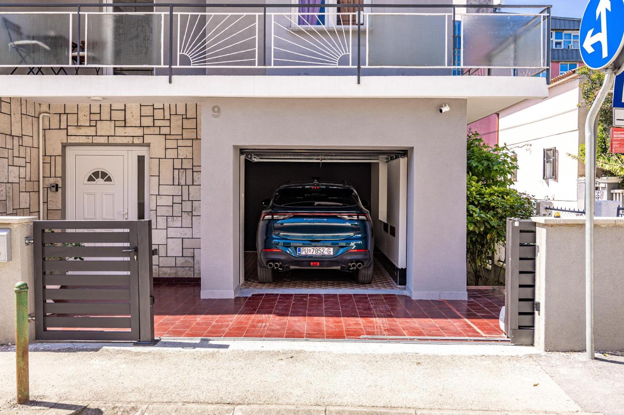 Green Oasis New Apartment พูลา ภายนอก รูปภาพ